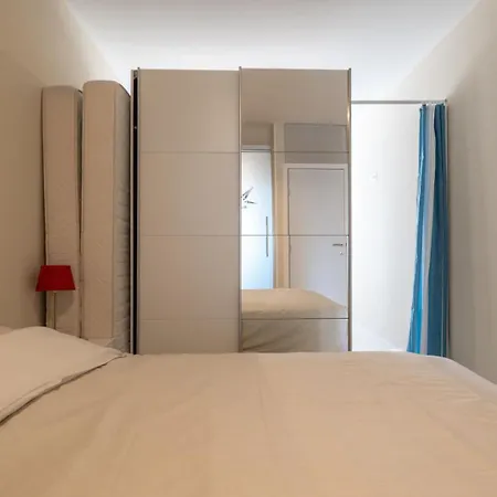 Modern Family With Amazing Seaview T99 Ostende